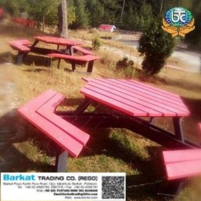 Picnic table in hexagon shape